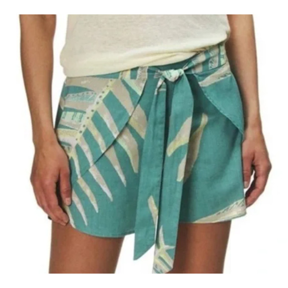 Patagonia Women’s sz XL Hemp Blue Island Tropical Print‎ Shorts Wrap Skort Vacay - Picture 1 of 11